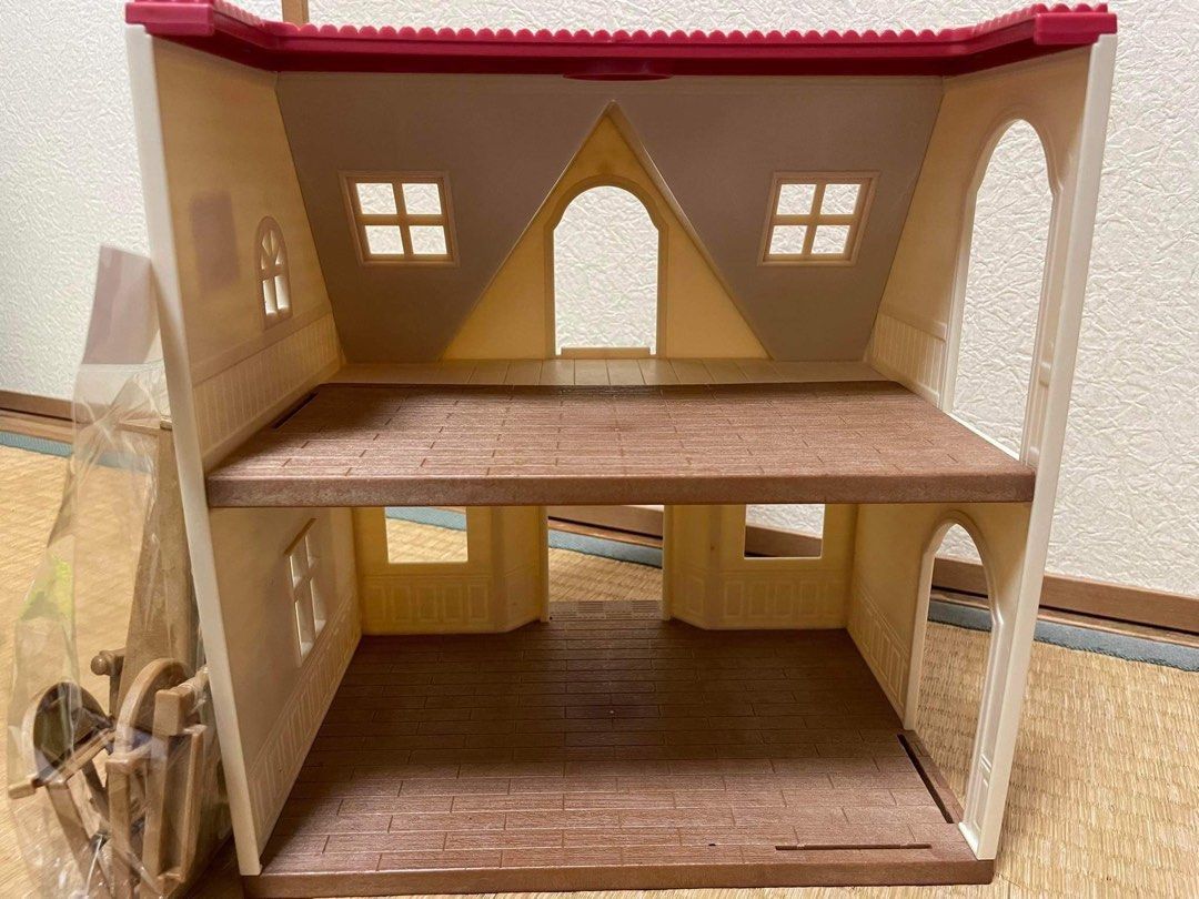 Sylvanian house (Category: Kids Toys) located in Quezon City. Submitted by classynfav (Listing ID 1232281010, Image 1). Description: from japan.