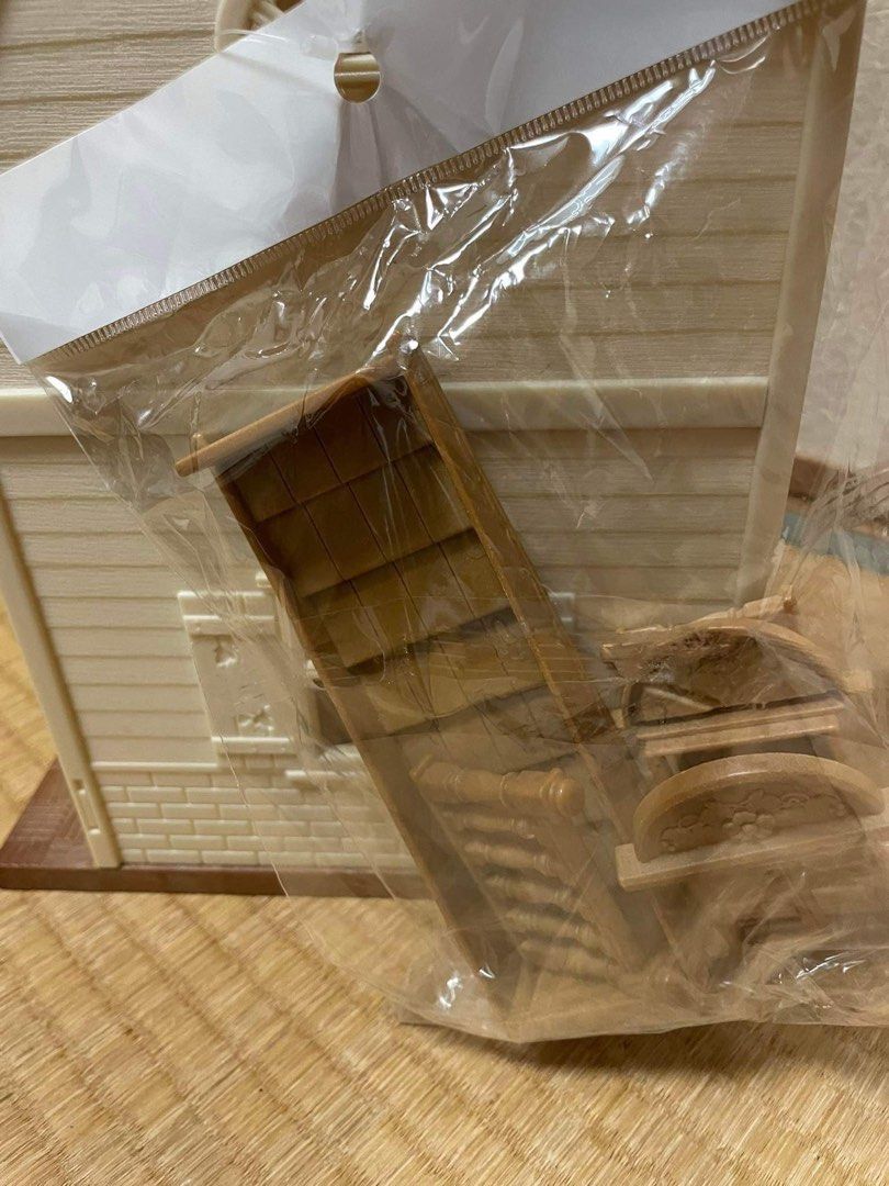 Sylvanian house (Category: Kids Toys) located in Quezon City. Submitted by classynfav (Listing ID 1232281010, Image 2). Description: from japan.