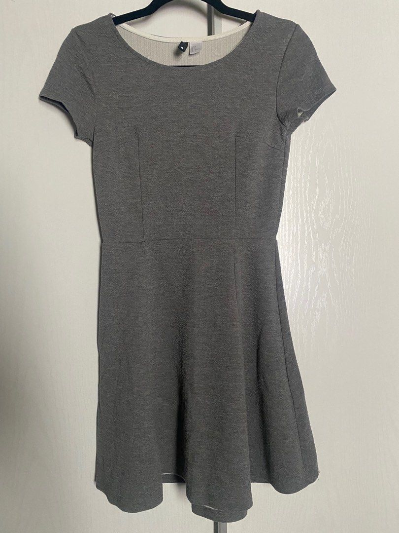 Take all dresses for 500 pesos! (Category: Dresses) located in Pasig City. Submitted by junothewizard (Listing ID 1232171699, Image 3). Description: Beautiful dresses 3 A-line dresses 1 Bodycon (denim like fabric) Label says S but XS frames fit best!.