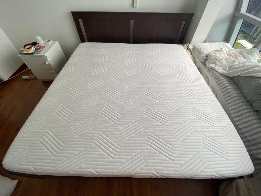 Tempur King size mattress, Furniture & Home Living, Furniture, Bed