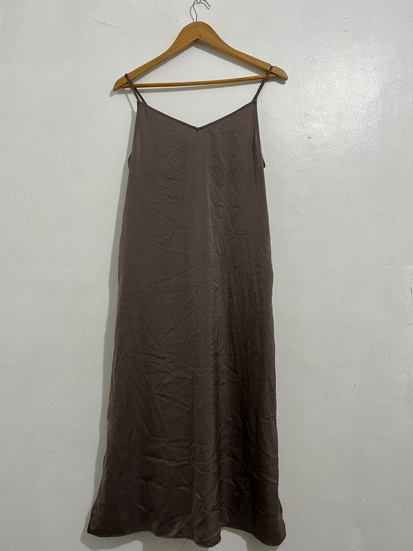 UNIQLO satin slip dress on Carousell