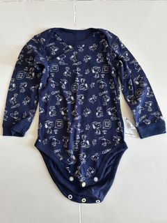 UNIQLO snoopy baby bodysuits