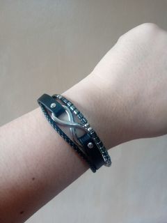 Unisex black leather infinity bracelet triple band for men and women high quality magnetic lock