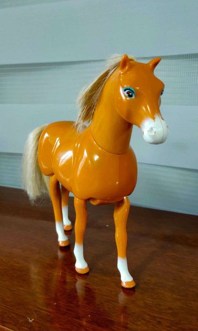  Vintage 1997 Mattel Barbie Walking Horse on Carousell 