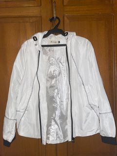 (Category: ) located in . Submitted by el.declutterz (Listing ID 1232264418, Image 1). Description: .