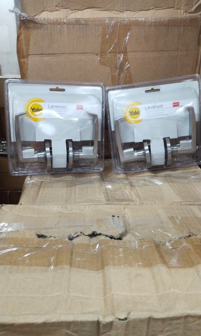 Yale lever lockset entrance lockset vl5387 US15 stainless US5 antique straight handle on Carousell