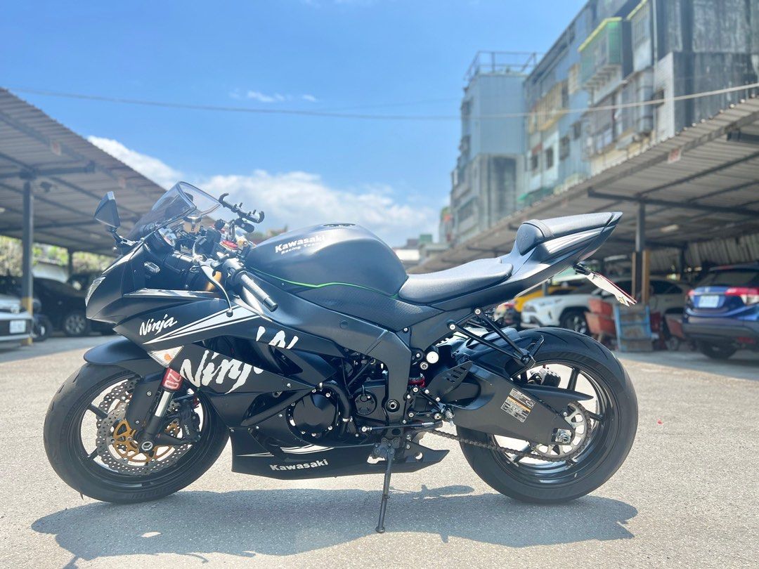 2017年Kawasaki ZX-6R 599 仿賽跑車ZX6R , 機車, 重機在旋轉拍賣