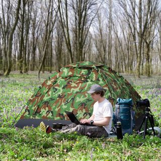 2 Person Automatic Camping Tent, Camouflage Tent with Zipped Doors Backpacking Tent for 4 Seasons, Automatic Quick Opening for Hiking, Travel and Outdoors Activities
