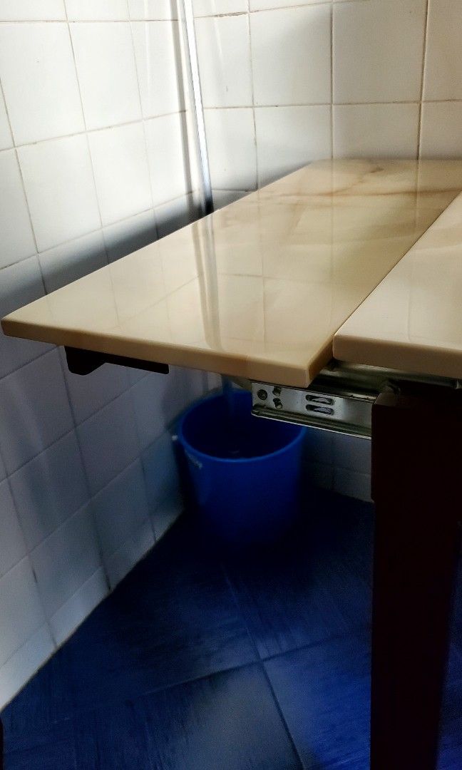 2nd hand Dining Table, Furniture & Home Living, Furniture, Tables & Sets on Carousell