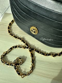 Chanel VINTAGE Full Flap Pushlock Shoulder Bag 19cm in Black Lambskin 24K  Gold, Luxury, Bags & Wallets on Carousell