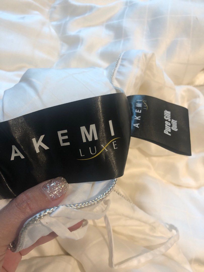 Akemi 100 Pure Silk Quilt Queen Size, Furniture & Home Living, Bedding