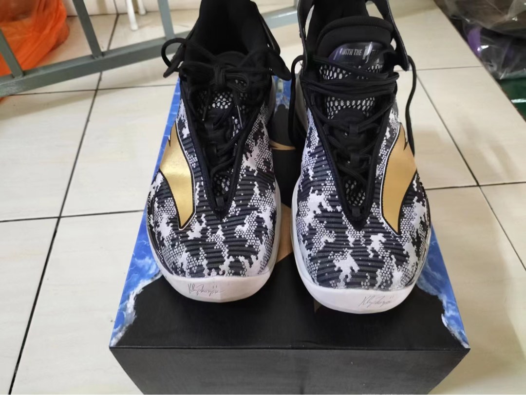 Anta Kt8 black gold, Men's Fashion, Footwear, Sneakers on Carousell