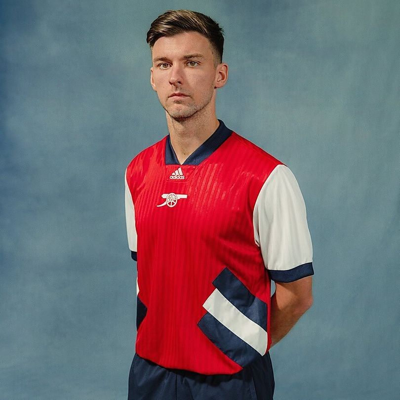 Arsenal top icon jersey