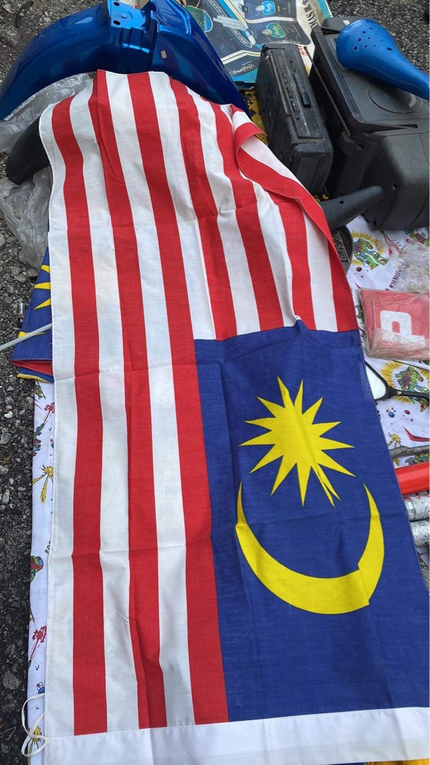 Bendera malaysia lama 90s, Hobbies & Toys, Collectibles & Memorabilia