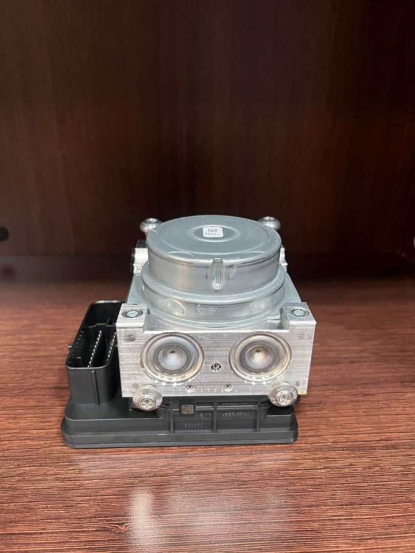 BMW R1200gs adventure ABS pump, Motorcycles, Motorcycle Accessories on