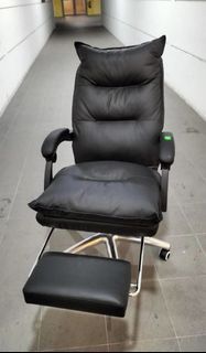 Brand New Deluxe Pu Executive Office Chair (Black)