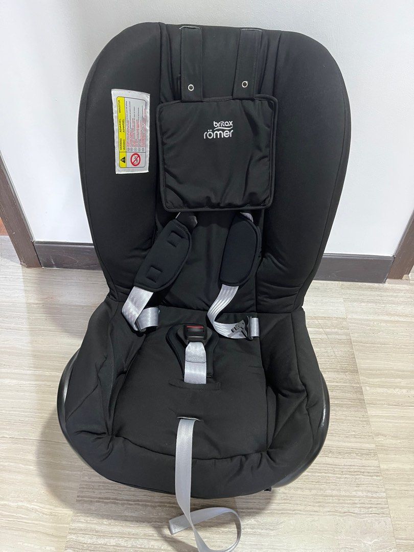 Britax Two Way Elite with seat protector and baby safe Mirror 250