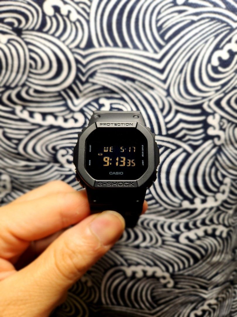 CASIO G SHOCK DIGITAL 5600 SERIES DW 5600BB 1 Black Men s
