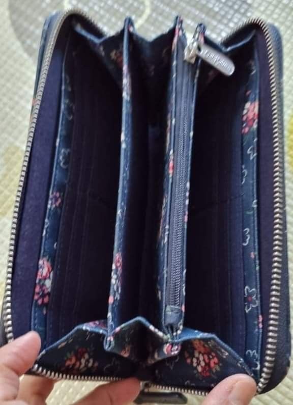 Cath Kidston London Vintage Floral Folded 3-Part Wallet with Coin  Compartment (BOUGHT IN UK), Women's Fashion, Bags & Wallets, Purses &  Pouches on Carousell
