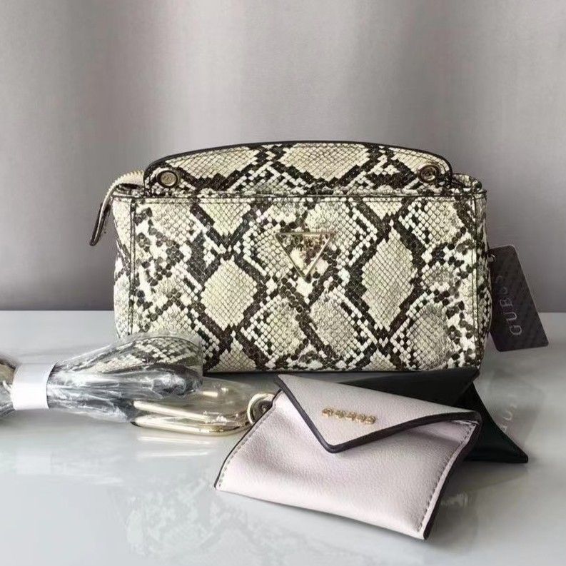 CLEARANCE SALE ORIGINAL GUESS MINI KIRBY 3in1 SET CROSSBODY