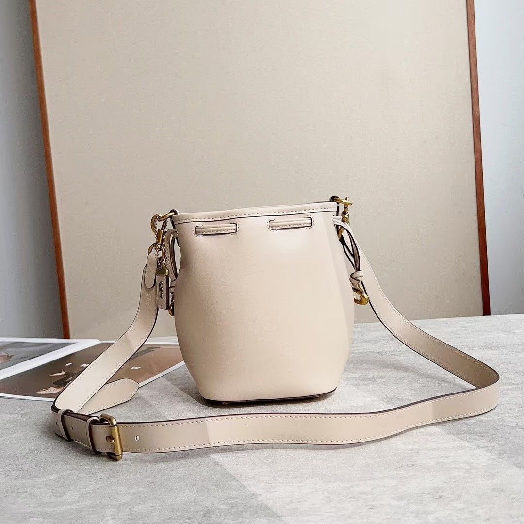 Coach drawstring outlet bucket bag