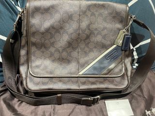 Authentic Coach messenger bag