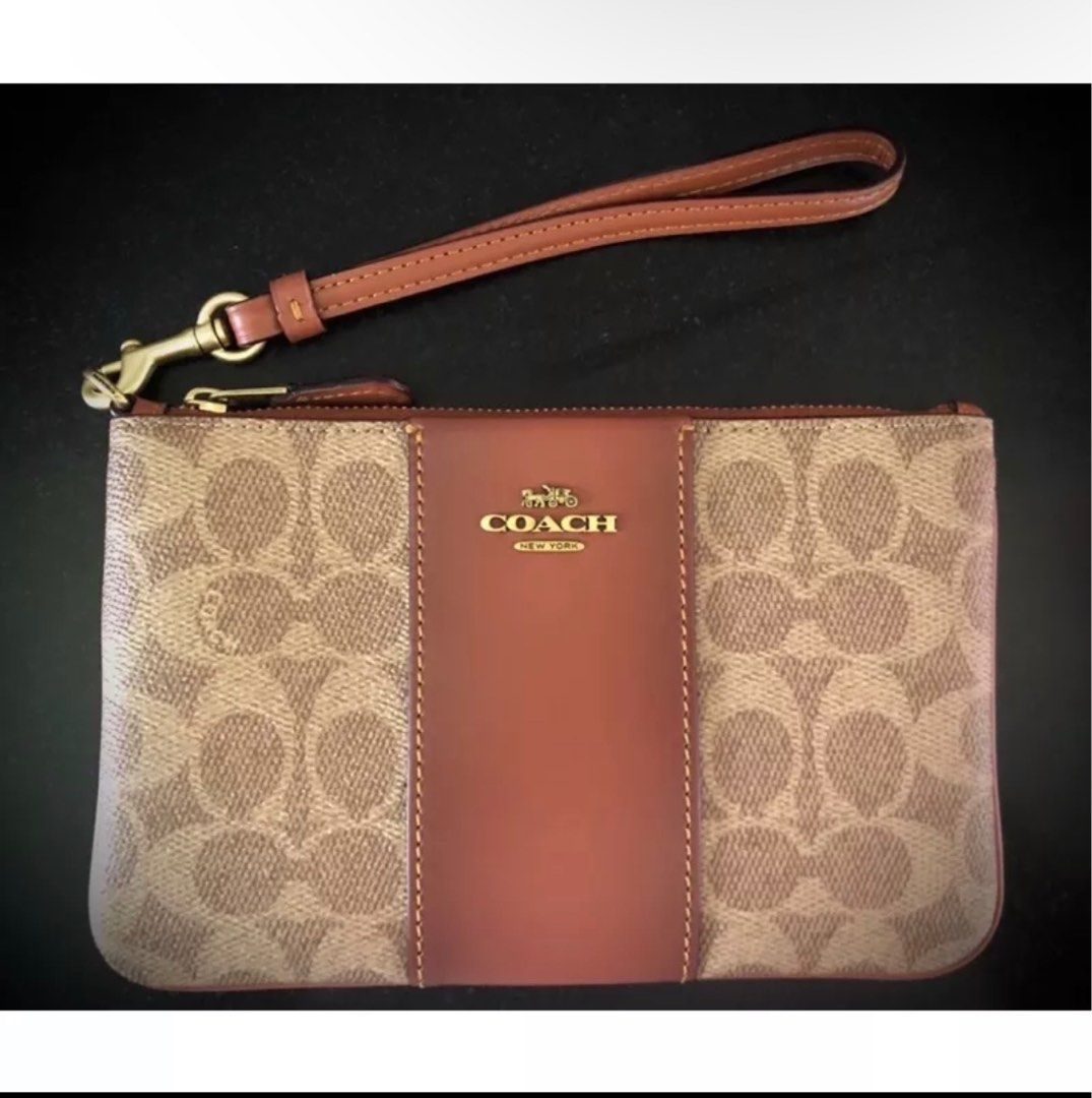 AUTHENTIC coach pochette bag, Women's Fashion, Bags & Wallets, Purses &  Pouches on Carousell