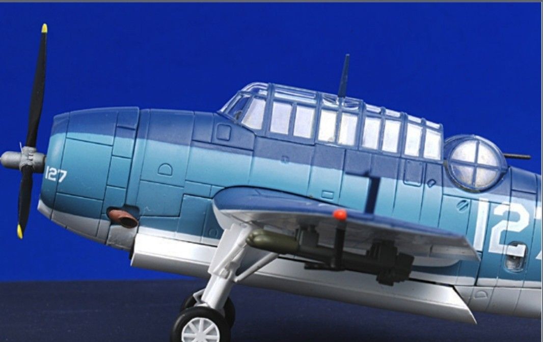 Aereo Grumman TBF Avenger USN VT-51 – Modello Diecast 1/72 Corgi PR99403 Con George H.W. Bush 1944