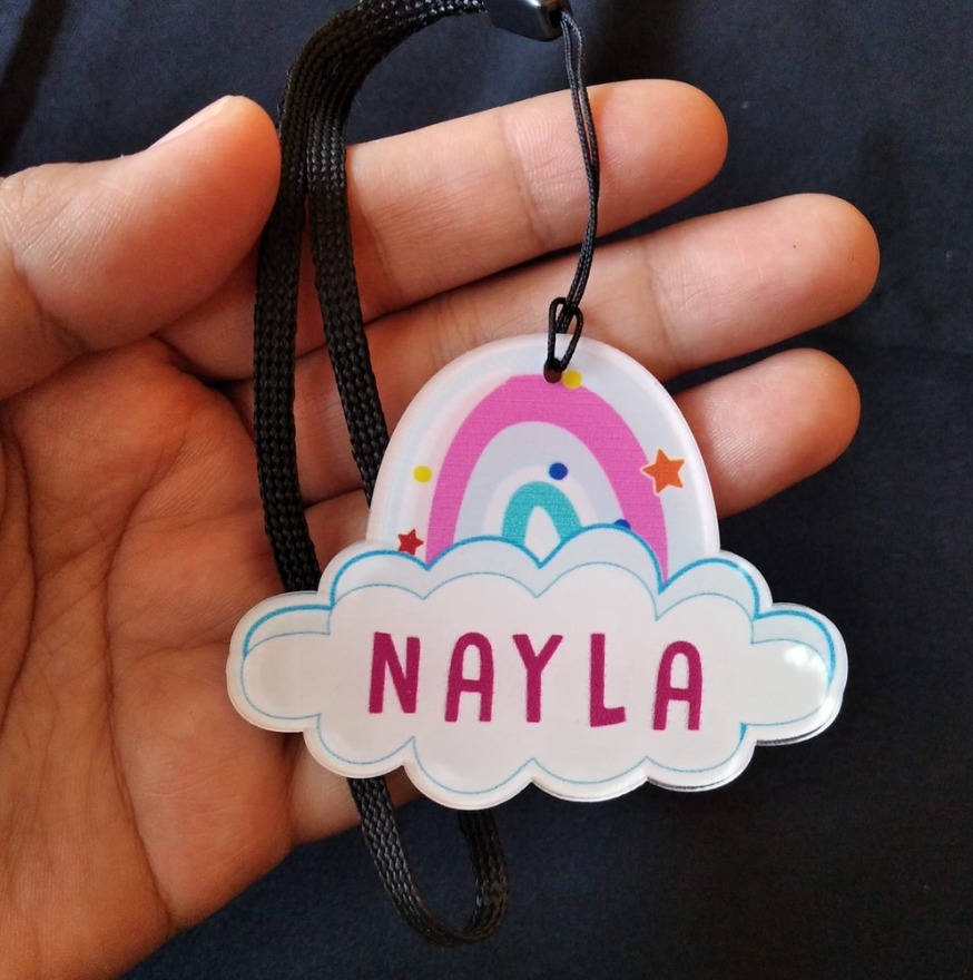 CUSTOM KEYCHAIN BIRTHDAY GIFT GOODY BAG KIDS PRESENT, Hobbies & Toys