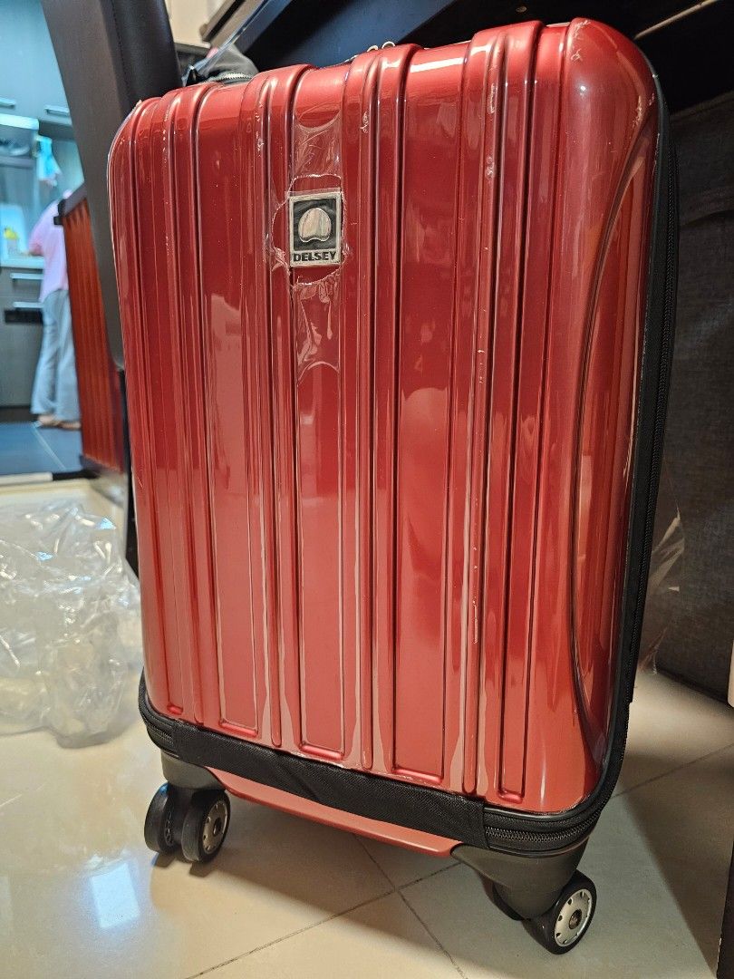 Delsey helium aero 20 online