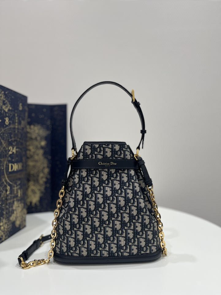 Dior oblique bucket on sale bag