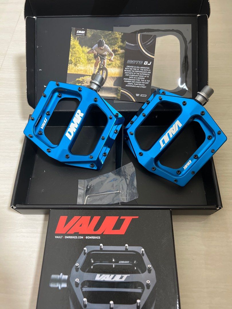 DMR Vault V2 Pedals (Category: Parts & Accessories) located in Singapore. Submitted by pedal_power (Listing ID 1232465638, Image 1). Description: Building on the established design of it top-selling V8 and V12 models, DMR’s V2 Vault flat MTB pedals are ideal for everything from smashing down descents and climbing steep trail sections. With their tough CrMo (Chromoly) axles and extruded 6061 aluminium platforms, they are both durable and low in we