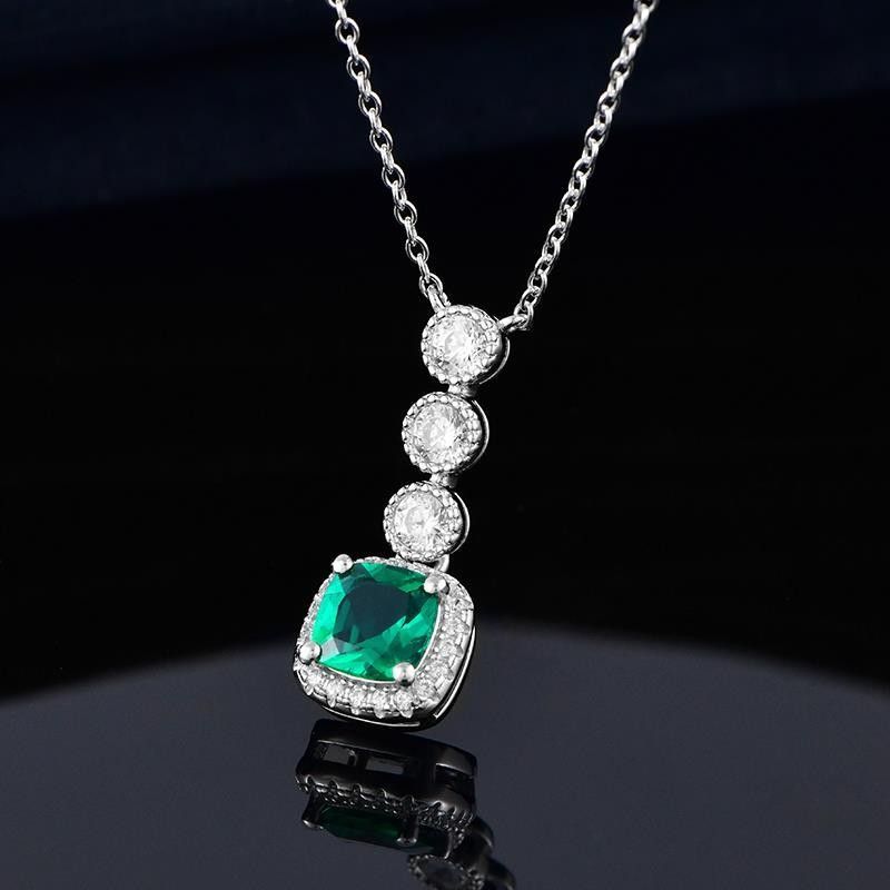 Gold plated emerald necklace cheap