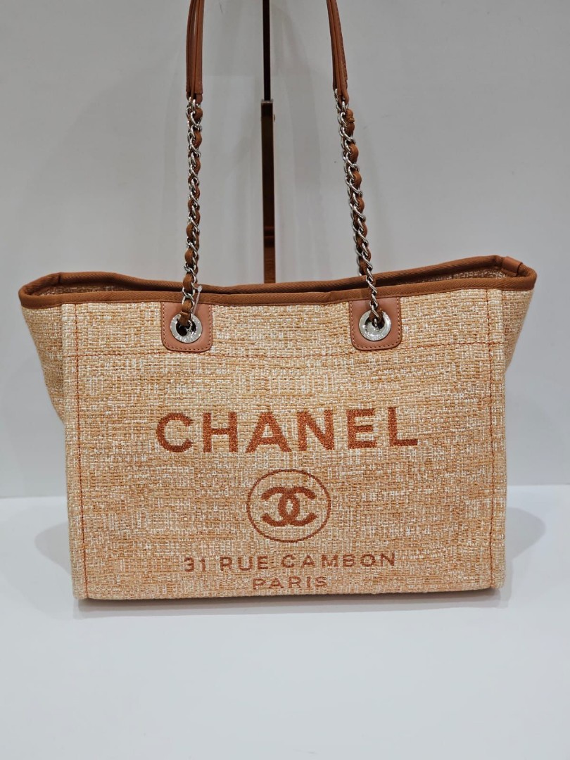 Excellent Condition Chanel Cambon WOC #18 with Holo,Card,Booklet&BOX