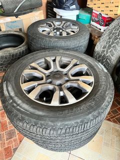 Ford Ranger Wildtrak 2017 Mags and Original tires