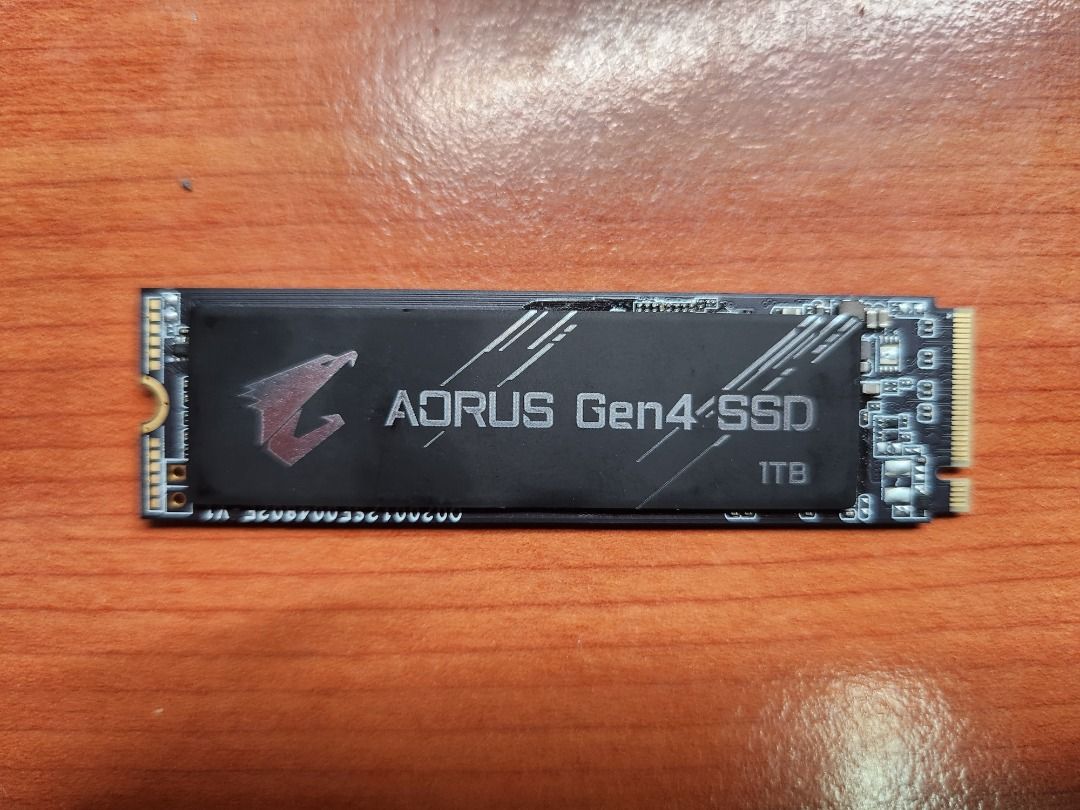 Gigabyte SSD AORUS NVMe Gen4 SSD 1TB Computers Tech Parts
