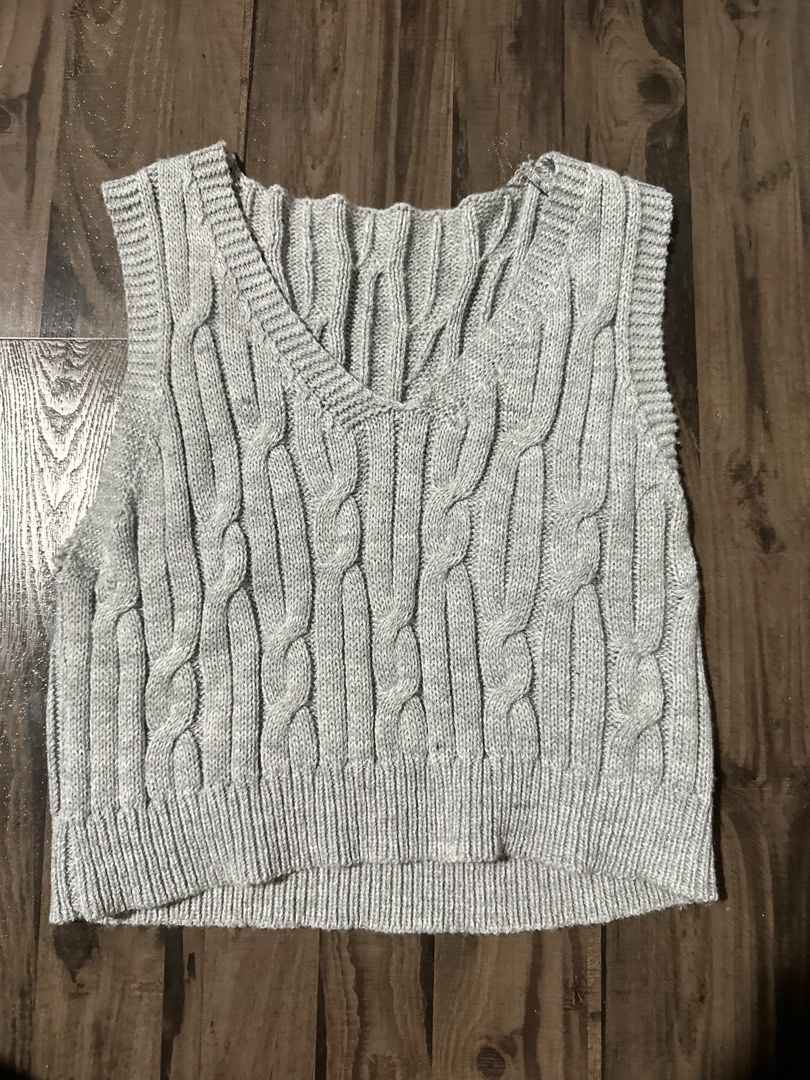 Grey Knitted vest, Women's Fashion, Tops, Other Tops on Carousell