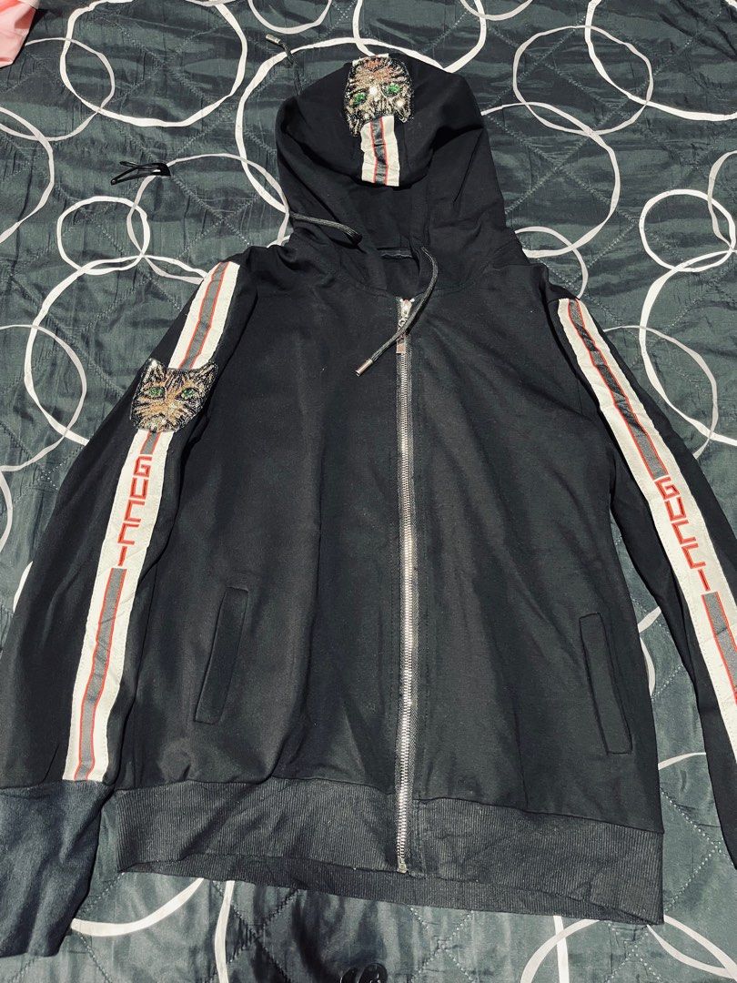 Gucci shop hoodie outfit