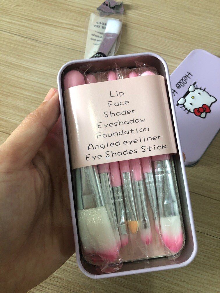 Hello Kitty Brush Set on Carousell