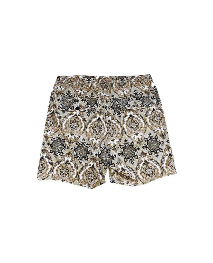 H&M Patterned Shorts (Category: Shorts) located in Makati City. Submitted by coldbrewpapi (Listing ID 1232398690, Image 2). Description: Price: 850 Size: Medium Waist: 32-34W Condition: 10/10.