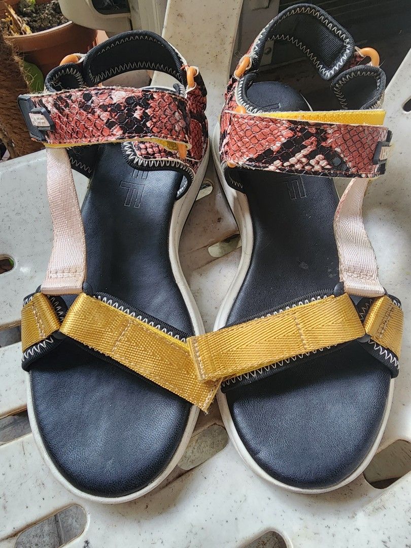 Hoff sandals on Carousell