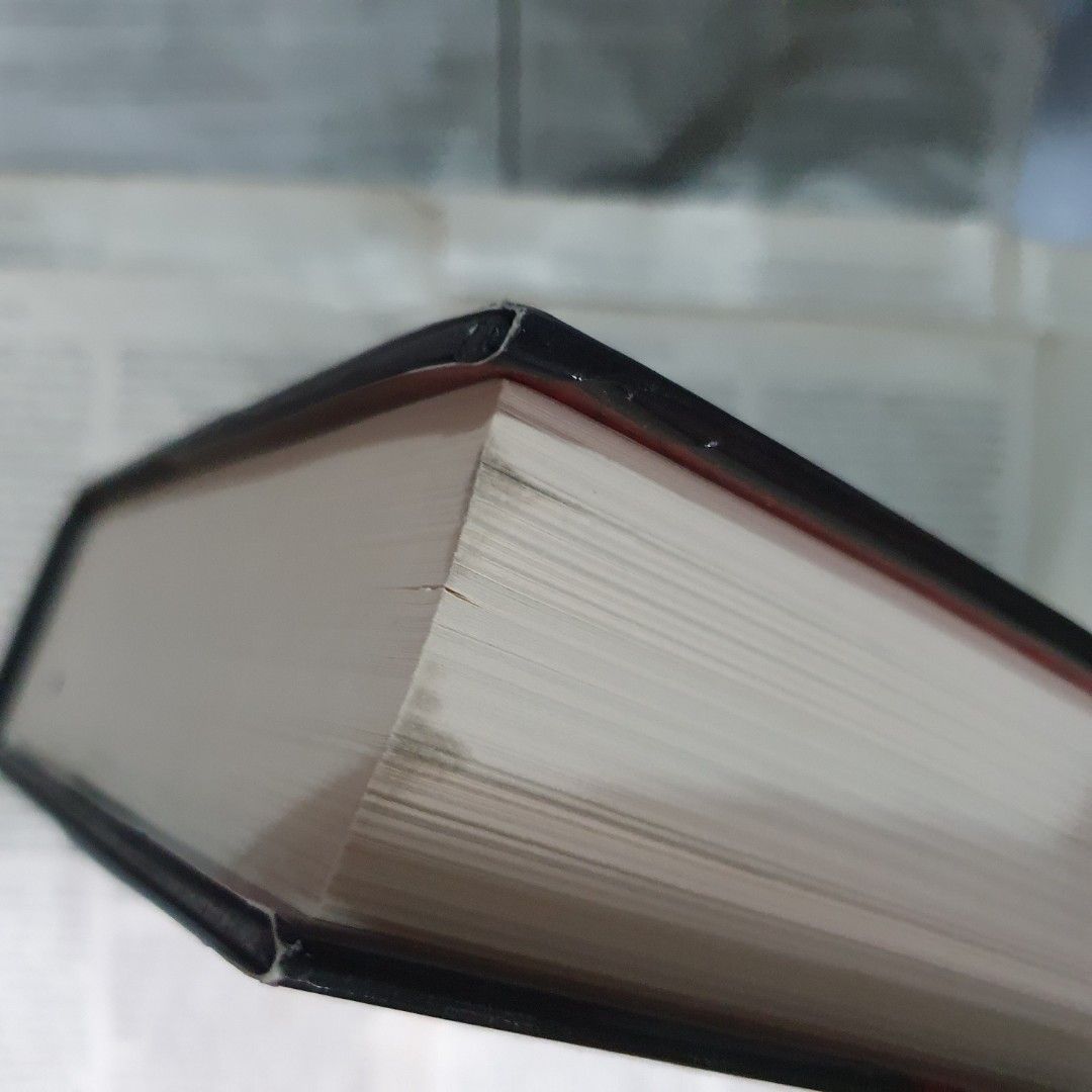 Jade War by Fonda Lee (Jade City Book 2) Hardbound on Carousell