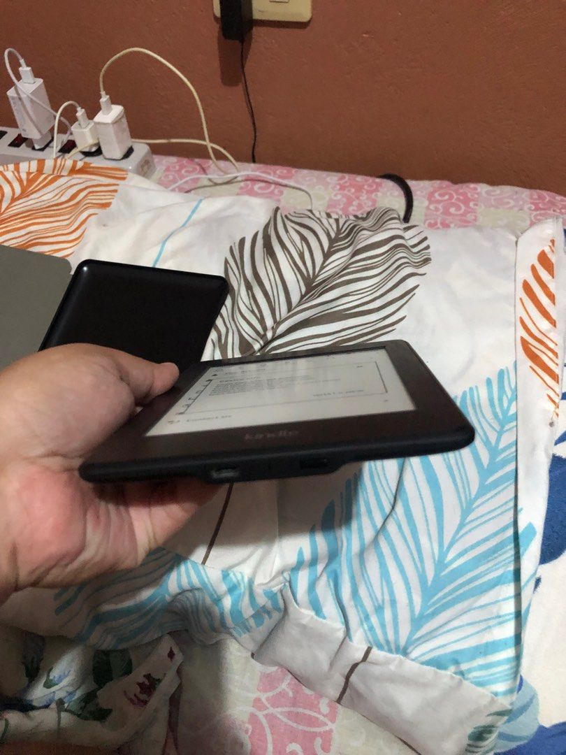 kindle paperwhite 6th gen, Mobile Phones & Gadgets, EReaders on Carousell