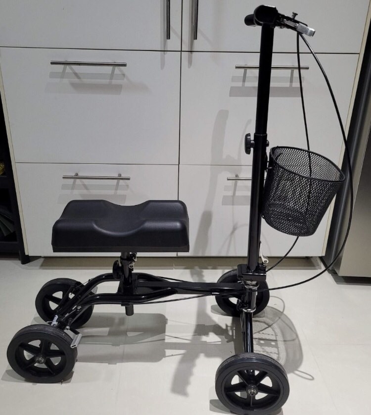 Knee Scooter for nonweight bearing on ankle fractures and injuries