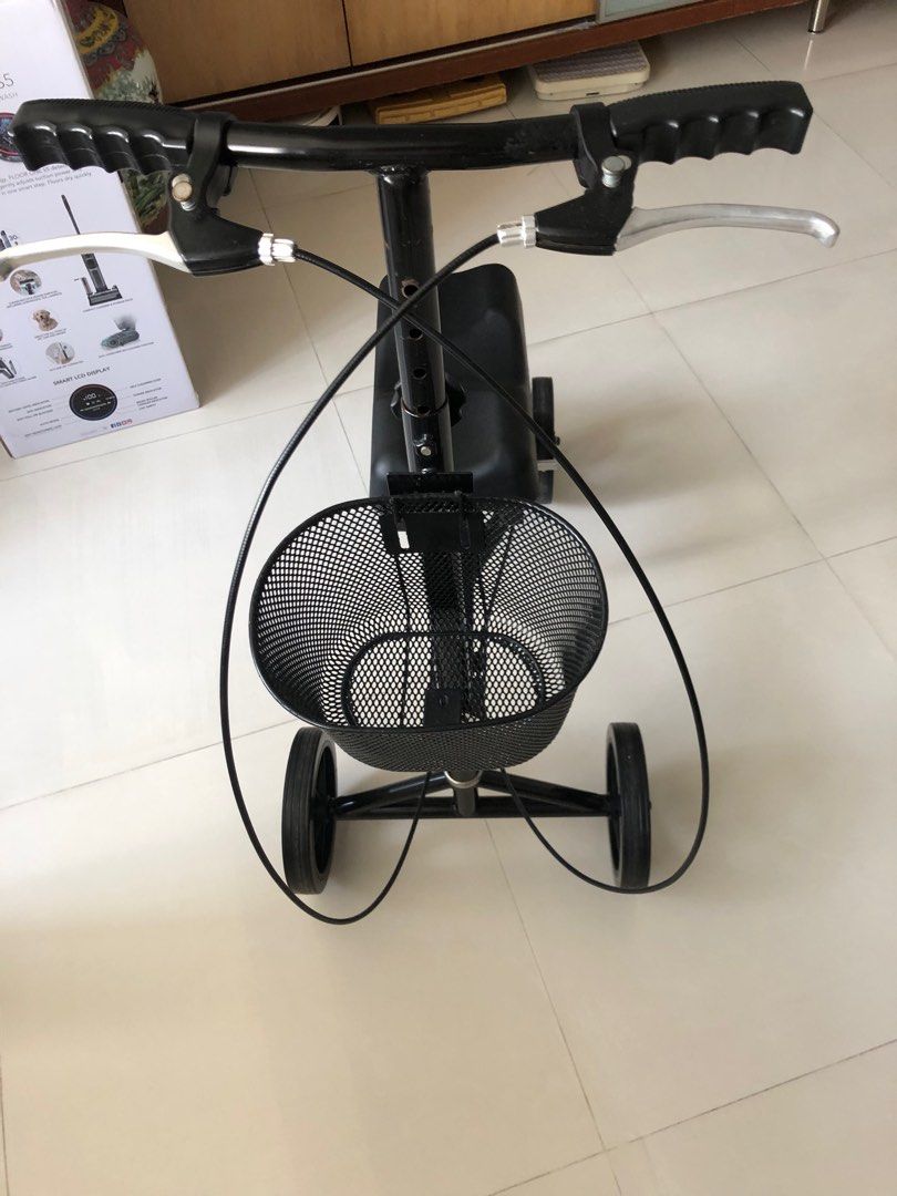 Knee Scooter for nonweight bearing on ankle fractures and injuries