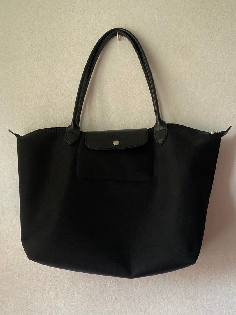 Longchamp Le Pliage Neo Shoulder Bag in Large on Carousell