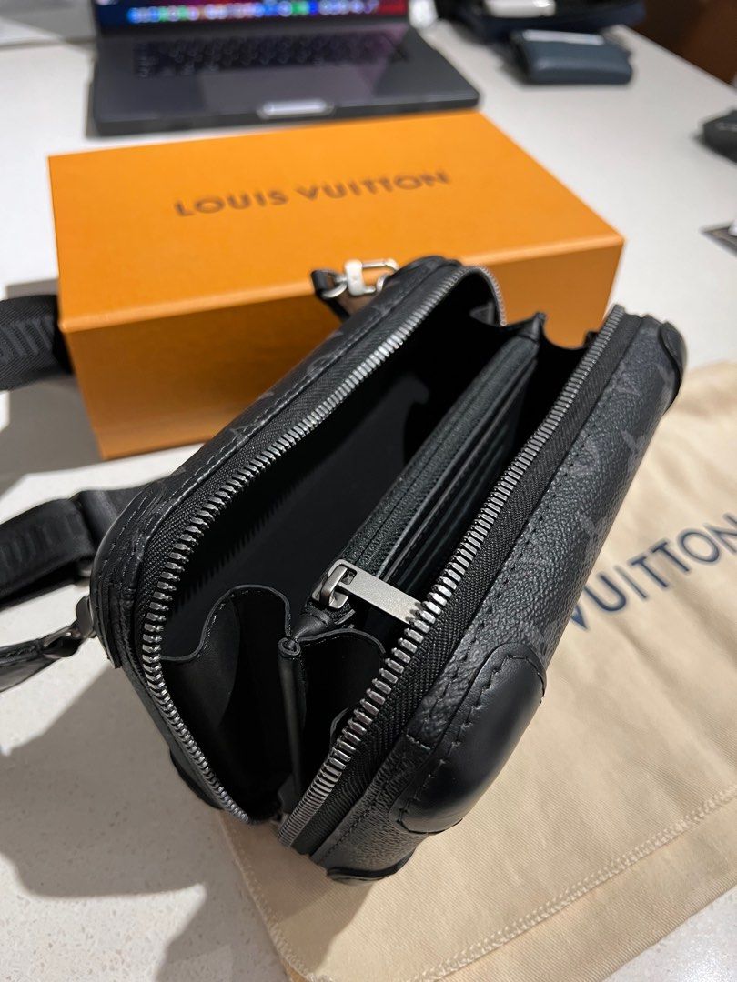 Louis Vuitton LV Unisex Horizon Clutch Monogram Eclipse Coated
