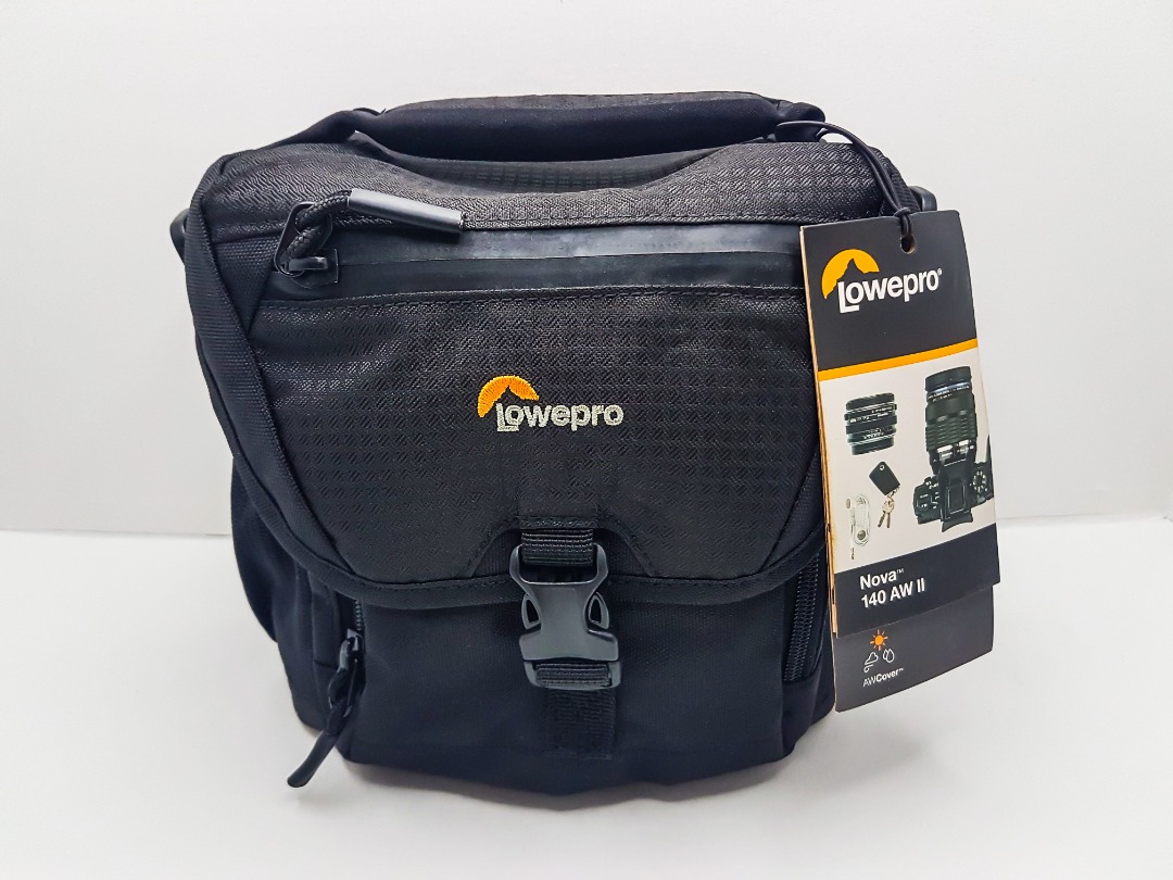 Lowepro Nova 140 AW II Camera Shoulder Bag on Carousell