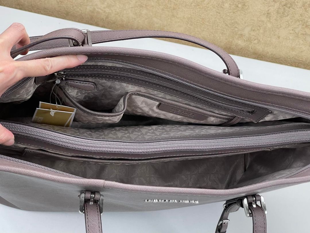MICHAEL Michael Kors Jet Set Travel Medium Saffiano Leather Top-Zip Tote  (Cinder)