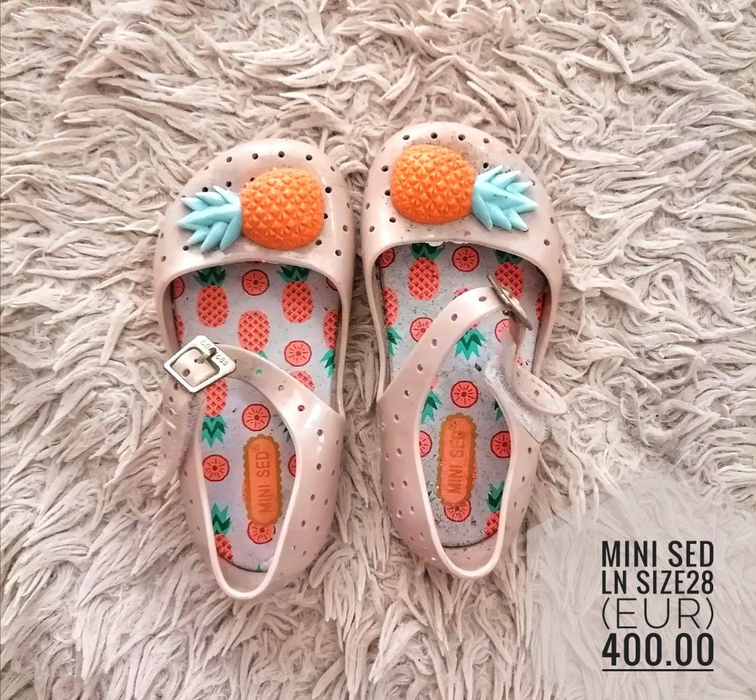 Minised shoes on sale